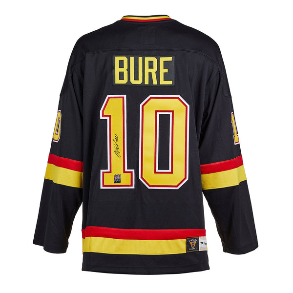 Pavel Bure 8X10 Autographed Vancouver Canucks Away Jersey (Waiting