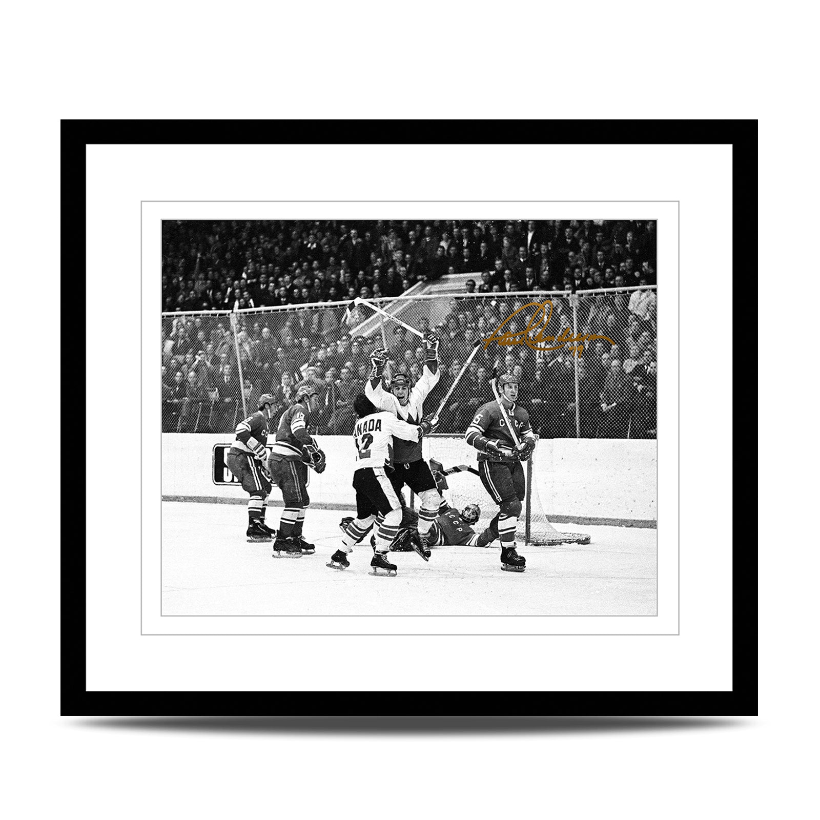 El gol del siglo, fotografía en blanco y negro de 16 x 20 firmada por Paul Henderson