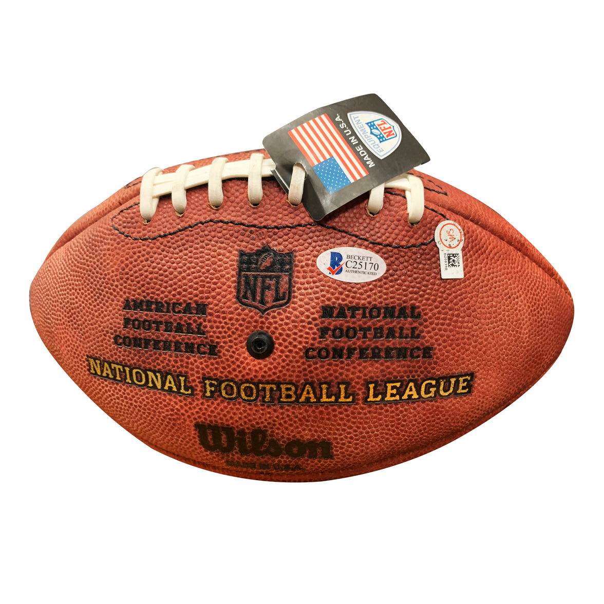 Peyton et Archie Manning ont signé un ballon de football