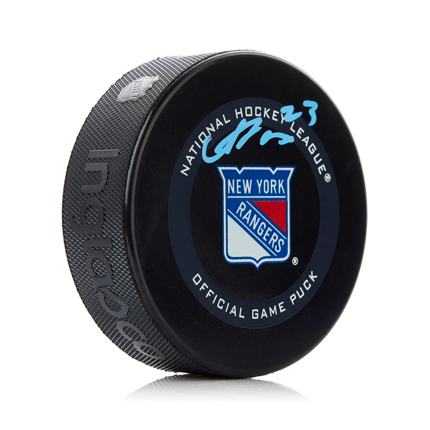 Disco oficial del juego de los New York Rangers firmado por Adam Fox