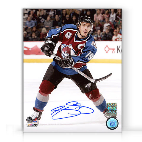 Photo signée par Joe Sakic du capitaine de l'Avalanche du Colorado 8 x 10