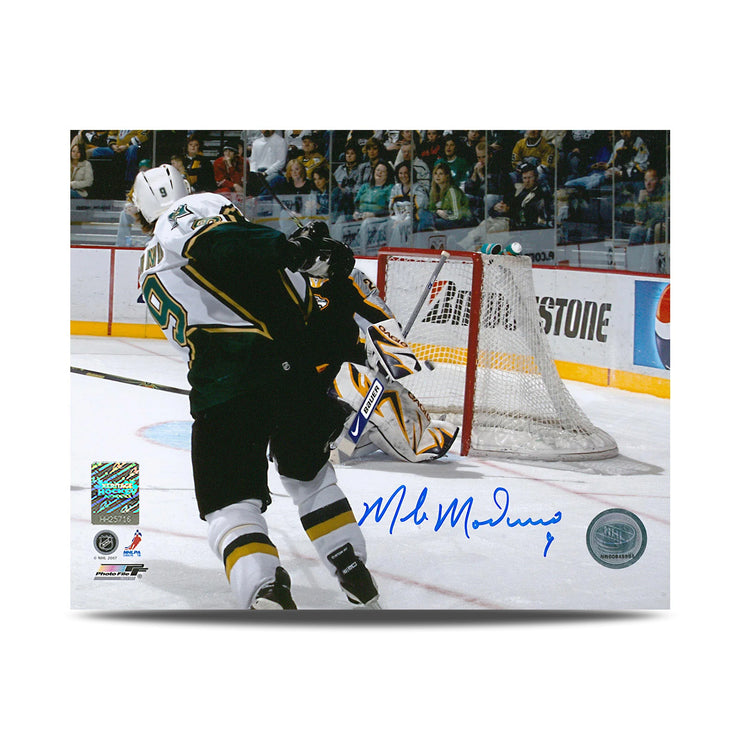 Photo signée par Gerry Cheevers du gardien de but des Bruins de Boston 8 x 10