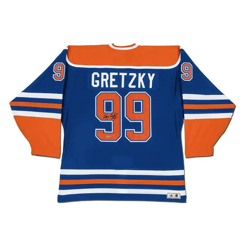 Connor McDavid a signé le maillot Pro Domicile Adidas des Oilers d'Edmonton