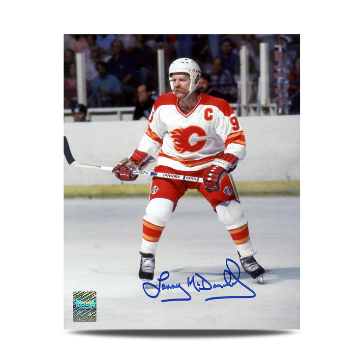 Foto de acción de 8 x 10 firmada por Jean Beliveau de los Montreal Canadiens