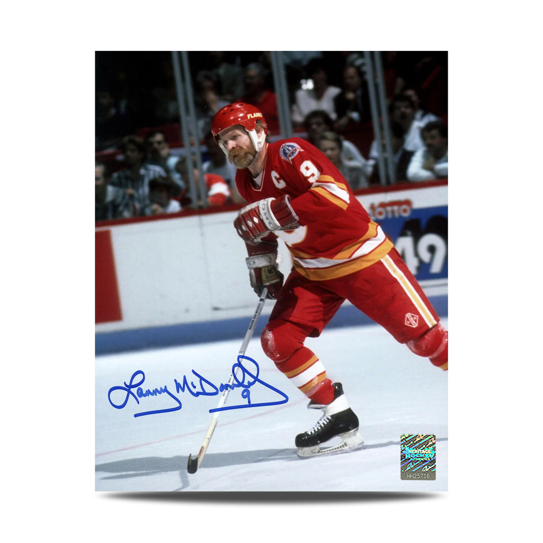 Foto de acción de 8 x 10 firmada por Jean Beliveau de los Montreal Canadiens
