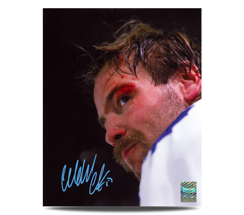 Fotografía de 8 x 10 firmada por Wendel Clark de los Toronto Maple Leafs con el guerrero sangriento