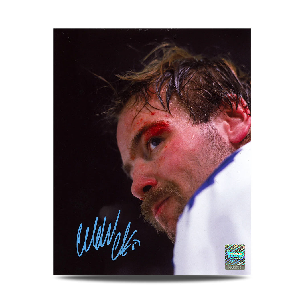 Fotografía de 8 x 10 firmada por Wendel Clark de los Toronto Maple Leafs con el guerrero sangriento
