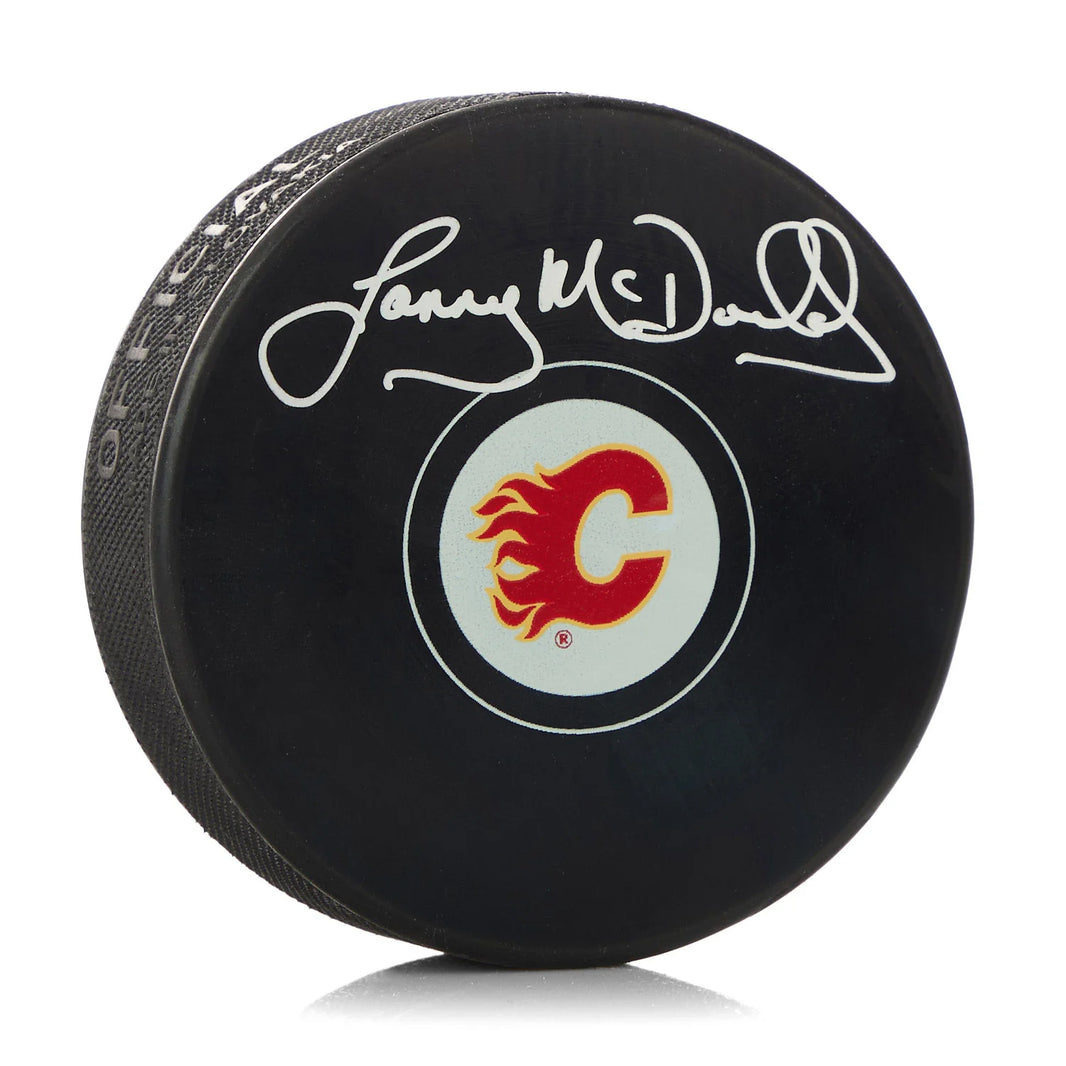 Serge Savard firmó el disco de los Montreal Canadiens con una nota para el Salón de la Fama