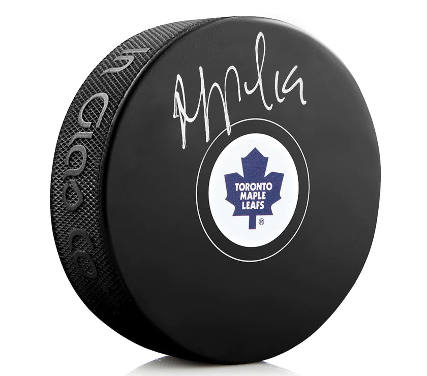 Joffrey Lupul a signé la rondelle des Maple Leafs de Toronto