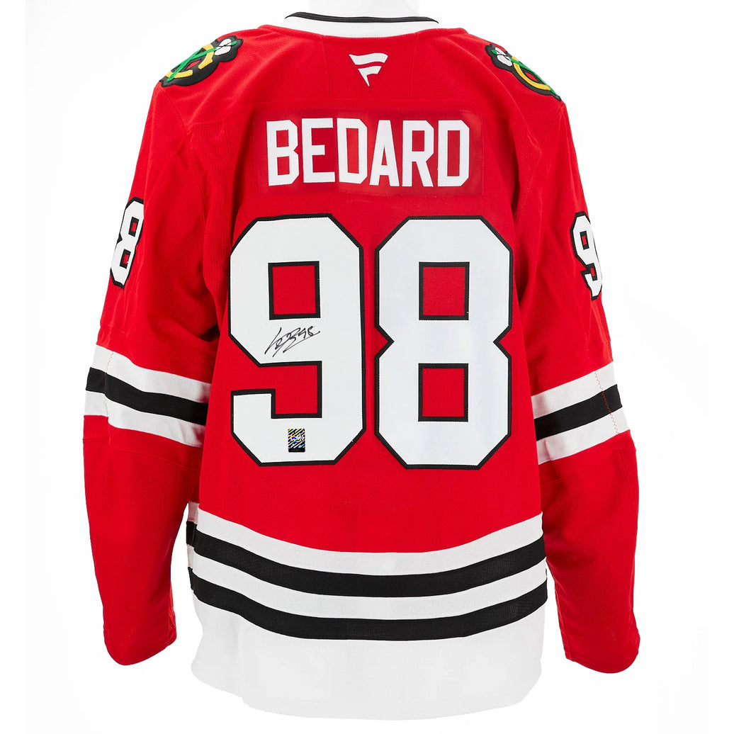 Camiseta de local Adidas Pro de los Chicago Blackhawks firmada por Connor Bedard
