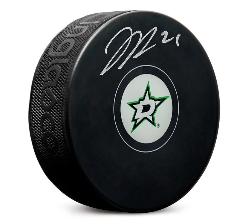 Jason Robertson firmó el disco de los Dallas Stars