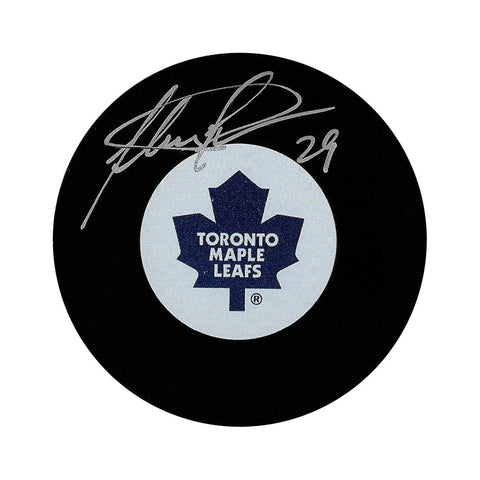 Félix Potvin a signé la rondelle des Maple Leafs de Toronto