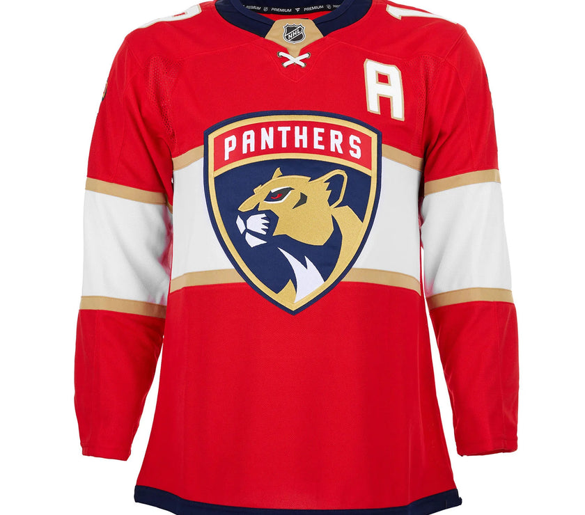 Jonathan Huberdeau a signé le maillot des Panthers de la Floride