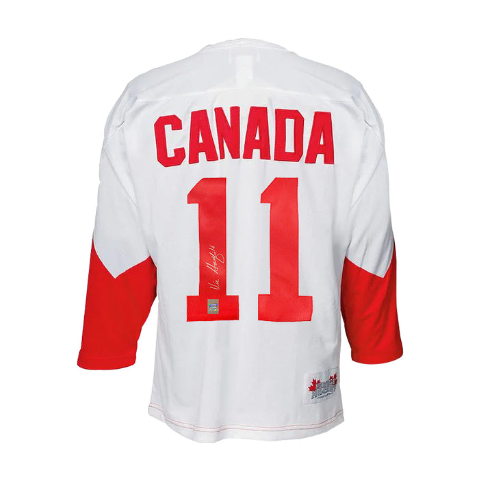 Camiseta de la Summit Series 1972 del equipo de Canadá firmada por Vic Hadfield