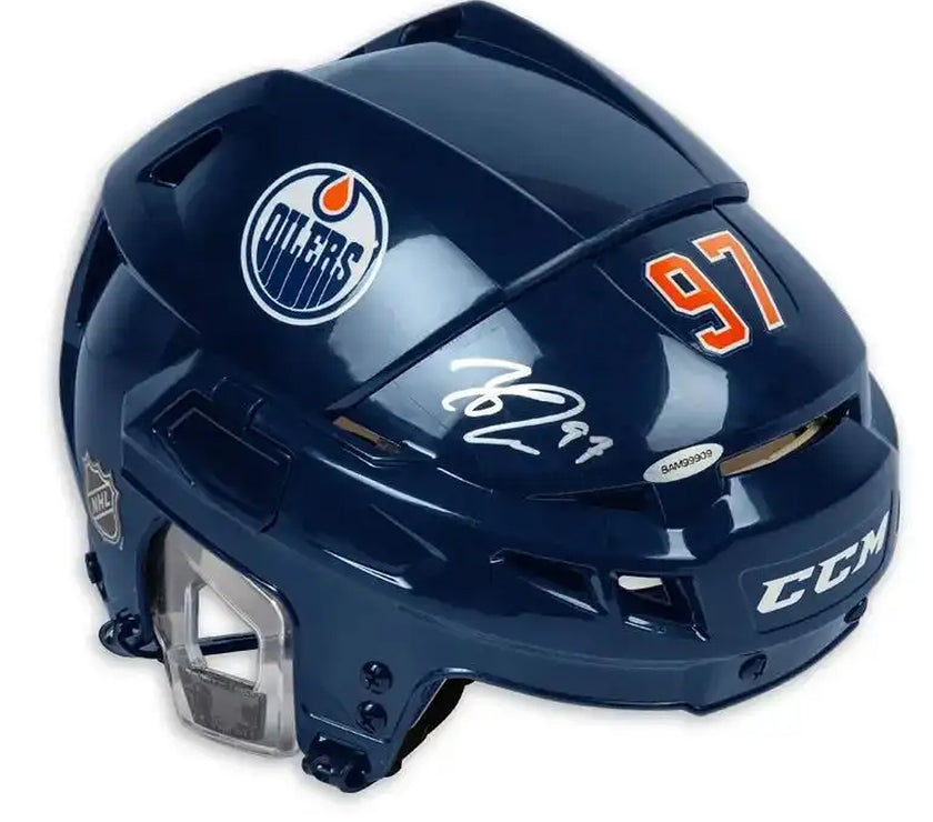 Connor McDavid a signé le maillot Pro Domicile Adidas des Oilers d'Edmonton