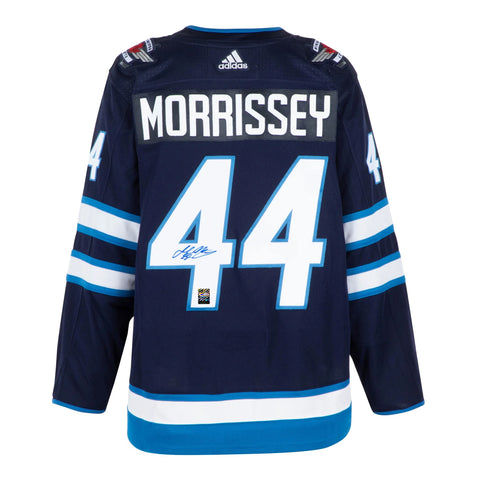 Mark Scheifele a signé le maillot Pro Adidas des Jets de Winnipeg