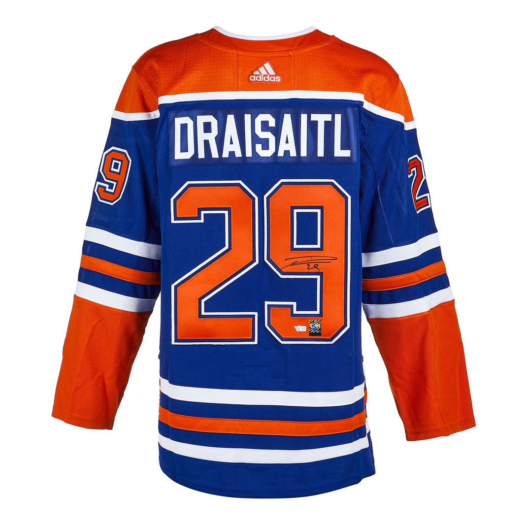 Connor McDavid a signé le maillot Pro Domicile Adidas des Oilers d'Edmonton
