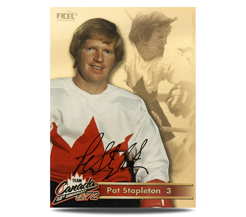 Tarjeta oficial firmada por el equipo de Canadá del 40.° aniversario de 1972, número 3 de Pat Stapleton