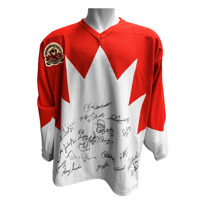 Camiseta local firmada varias veces del equipo de Canadá de la Summit Series 1972 (20 firmas)