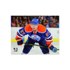 Fotografía enmarcada grabada de Connor McDavid de los Edmonton Oilers (primer plano)
