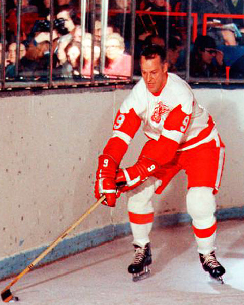 Gordie Howe Detroit Red Wings Engraved Framed Photo - Action - Heritage Hockey™