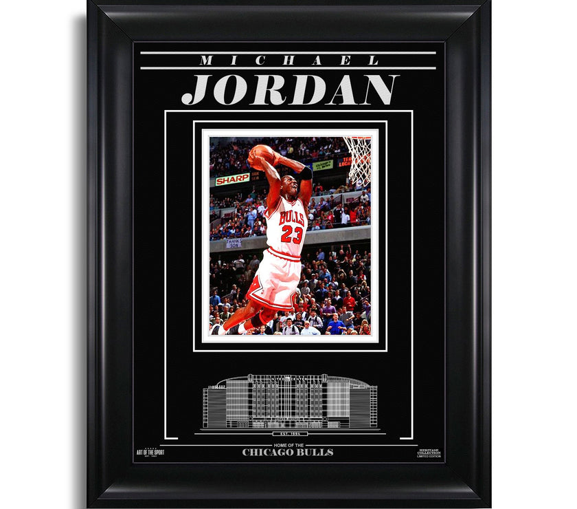 Fotografía enmarcada grabada de Michael Jordan Chicago Bulls: Action Dunk