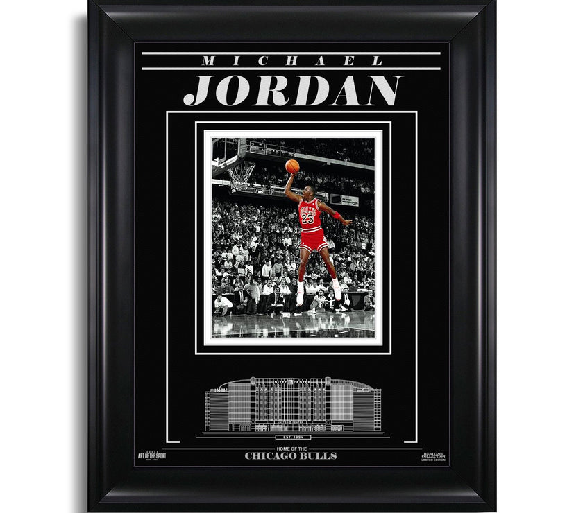 Fotografía enmarcada grabada de Michael Jordan de los Chicago Bulls: Dunk Spotlight
