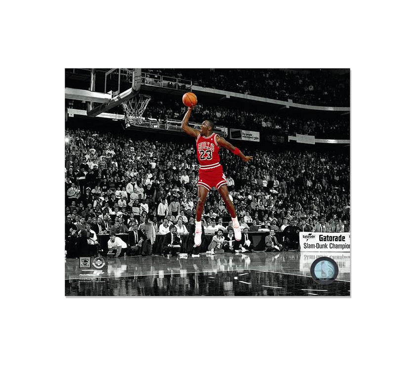 Fotografía enmarcada grabada de Michael Jordan de los Chicago Bulls: Dunk Spotlight