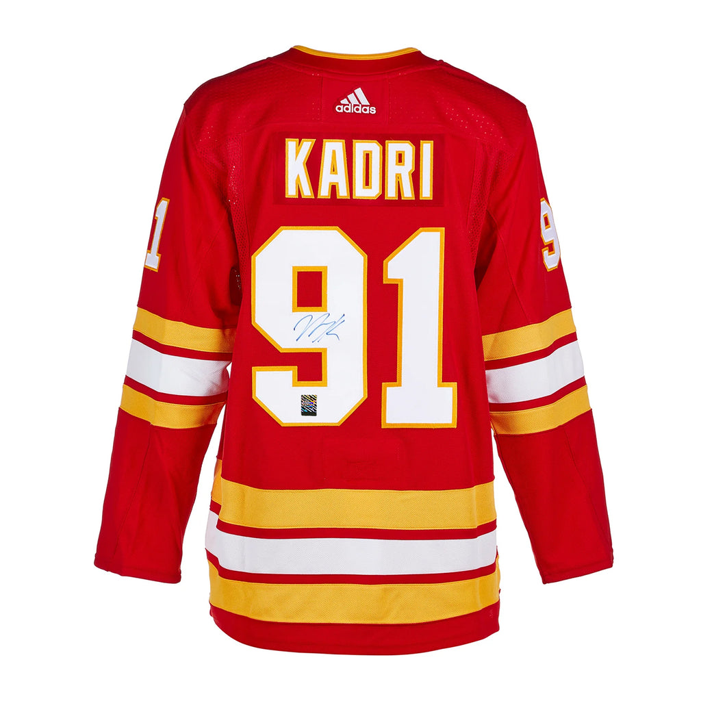 Nazem Kadri a signé le maillot Pro Adidas des Flames de Calgary