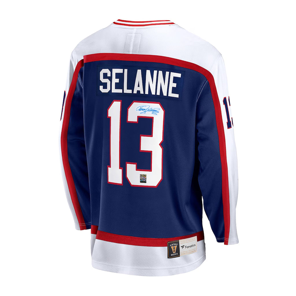 Teemu Selanne a signé le maillot vintage des Jets de Winnipeg