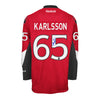 Erik Karlsson a signé le maillot domicile des Sénateurs d'Ottawa